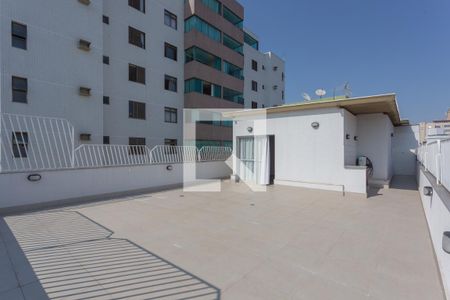 Apartamento à venda com 251m², 4 quartos e 3 vagas Apartamento à venda com 251m², 4 quartos e 3 vagasCobertura