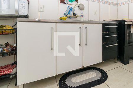 Casa à venda com 49m², 1 quarto e 2 vagas Casa à venda com 49m², 1 quarto e 2 vagasCozinha - Armários