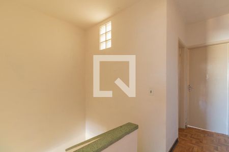 Corredor de casa à venda com 2 quartos, 90m² em Vila Mangalot, São Paulo