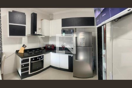 Casa à venda com 67m², 2 quartos e 2 vagas