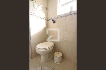 Casa à venda com 324m², 6 quartos e 1 vagaBanheiro 2