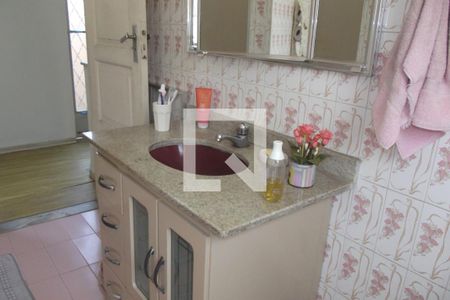 Casa à venda com 254m², 4 quartos e 2 vagasbanheiro 2