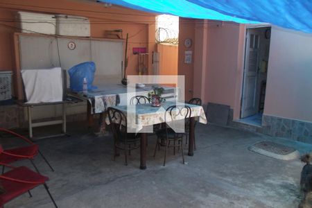 Casa à venda com 254m², 4 quartos e 2 vagasÁrea Externa