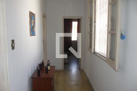 Casa à venda com 254m², 4 quartos e 2 vagasBanheiro 1