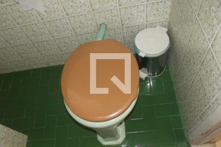 Casa à venda com 254m², 4 quartos e 2 vagasBanheiro 1