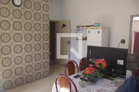 Casa à venda com 254m², 4 quartos e 2 vagasCozinha 