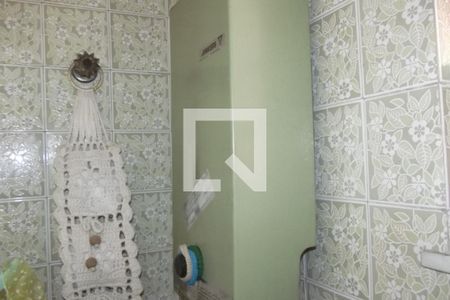 Casa à venda com 254m², 4 quartos e 2 vagasBanheiro 1