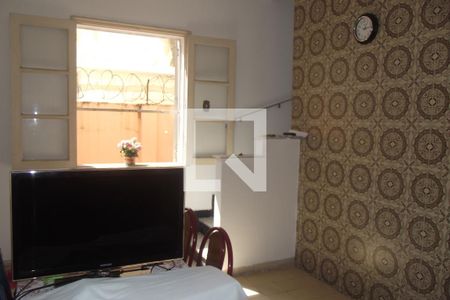 Casa à venda com 254m², 4 quartos e 2 vagasCozinha 