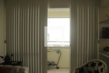 Sala de apartamento para alugar com 2 quartos, 70m² em Chácara Inglesa, São Paulo