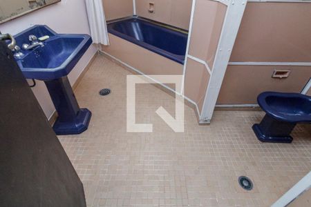 Casa à venda com 400m², 3 quartos e sem vaga Casa à venda com 400m², 3 quartos e sem vagaBanheiro 1 - Suíte