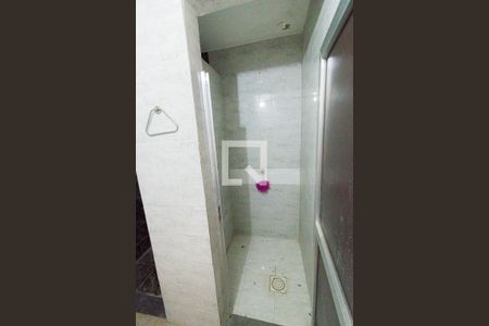 Casa de condomínio à venda com 491m², 4 quartos e 2 vagas Casa de condomínio à venda com 491m², 4 quartos e 2 vagasBanheiro da Sauna