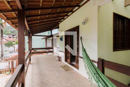 Casa de condomínio à venda com 491m², 4 quartos e 2 vagas Casa de condomínio à venda com 491m², 4 quartos e 2 vagasVaranda dos Fundos