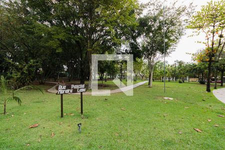 Casa de condomínio à venda com 491m², 4 quartos e 2 vagas Casa de condomínio à venda com 491m², 4 quartos e 2 vagasCondomínio