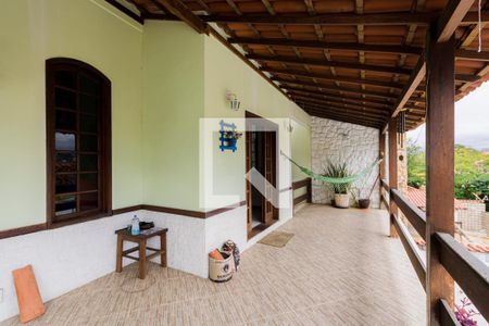 Casa de condomínio à venda com 491m², 4 quartos e 2 vagas Casa de condomínio à venda com 491m², 4 quartos e 2 vagasVaranda dos Fundos