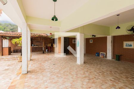 Casa de condomínio à venda com 491m², 4 quartos e 2 vagas Casa de condomínio à venda com 491m², 4 quartos e 2 vagasEspaço Gourmet