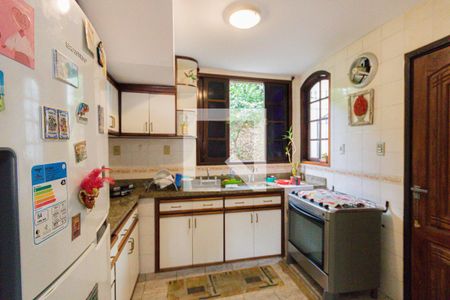 Casa de condomínio à venda com 491m², 4 quartos e 2 vagas Casa de condomínio à venda com 491m², 4 quartos e 2 vagasCozinha