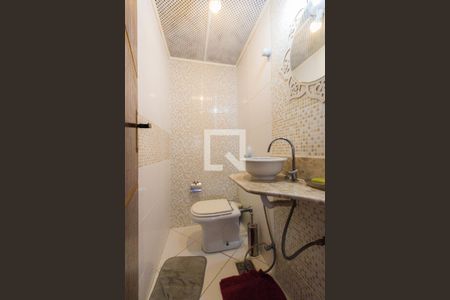 Casa de condomínio à venda com 491m², 4 quartos e 2 vagas Casa de condomínio à venda com 491m², 4 quartos e 2 vagasLavabo