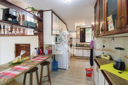 Casa de condomínio à venda com 491m², 4 quartos e 2 vagas Casa de condomínio à venda com 491m², 4 quartos e 2 vagasCozinha