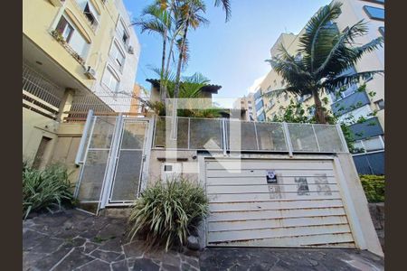 Casa à venda com 280m², 4 quartos e 4 vagas Casa à venda com 280m², 4 quartos e 4 vagasFachada