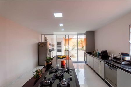 Casa à venda com 420m², 3 quartos e 3 vagasCozinha