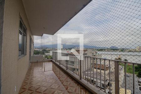 Apartamento à venda com 100m², 3 quartos e 1 vaga Apartamento à venda com 100m², 3 quartos e 1 vagaVaranda