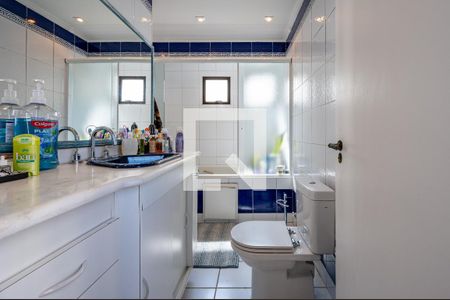 Apartamento à venda com 136m², 3 quartos e 2 vagas Apartamento à venda com 136m², 3 quartos e 2 vagasBanheiro da Suíte