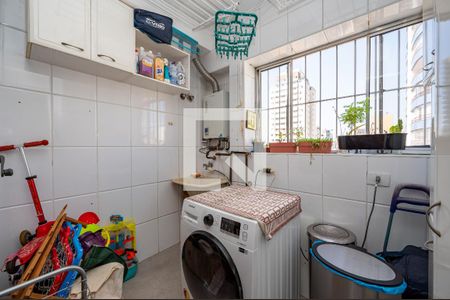 Apartamento à venda com 136m², 3 quartos e 2 vagas Apartamento à venda com 136m², 3 quartos e 2 vagasÁrea de Serviço