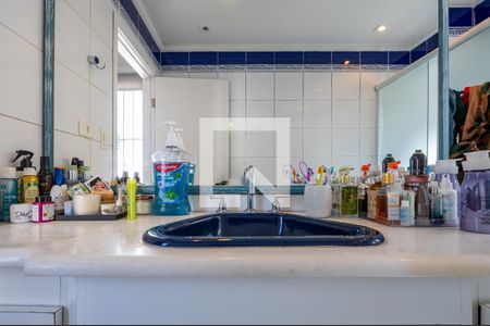 Apartamento à venda com 136m², 3 quartos e 2 vagas Apartamento à venda com 136m², 3 quartos e 2 vagasBanheiro da Suíte