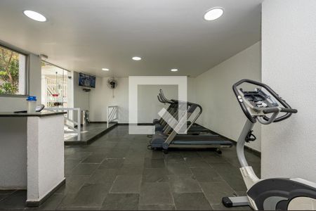 Apartamento à venda com 136m², 3 quartos e 2 vagas Apartamento à venda com 136m², 3 quartos e 2 vagasÁrea comum - Academia