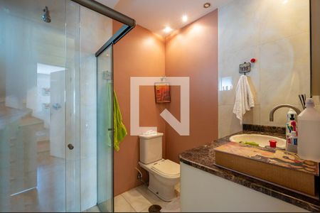 Apartamento à venda com 136m², 3 quartos e 2 vagas Apartamento à venda com 136m², 3 quartos e 2 vagasBanheiro