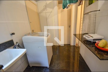 Apartamento à venda com 137m², 4 quartos e 2 vagas Apartamento à venda com 137m², 4 quartos e 2 vagasArea de serviço