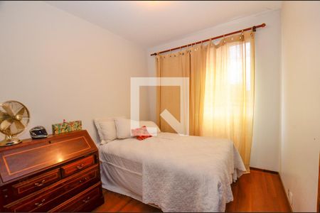 Apartamento à venda com 137m², 4 quartos e 2 vagas Apartamento à venda com 137m², 4 quartos e 2 vagasQuarto1
