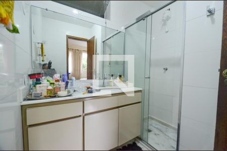 Apartamento à venda com 137m², 4 quartos e 2 vagas Apartamento à venda com 137m², 4 quartos e 2 vagasBanheiro suite