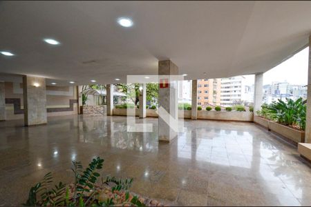 Apartamento à venda com 137m², 4 quartos e 2 vagas Apartamento à venda com 137m², 4 quartos e 2 vagasHall entrada