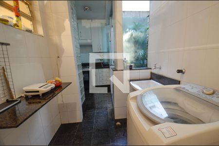 Apartamento à venda com 137m², 4 quartos e 2 vagas Apartamento à venda com 137m², 4 quartos e 2 vagasArea serviço