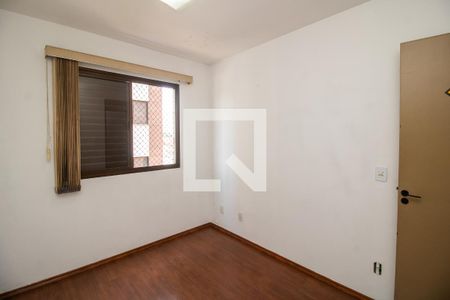 Quarto 1 de apartamento para alugar com 3 quartos, 60m² em Vila Araguaia, São Paulo