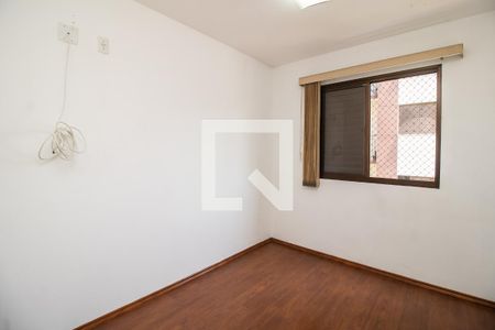 Quarto 1 de apartamento para alugar com 3 quartos, 60m² em Vila Araguaia, São Paulo