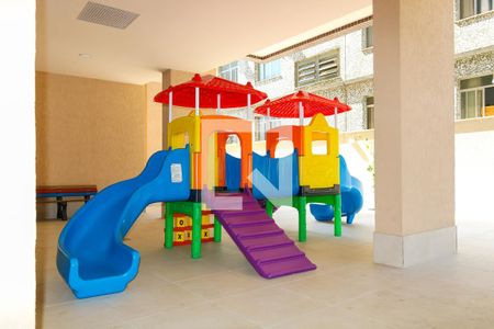 Apartamento à venda com 162m², 4 quartos e 3 vagas Apartamento à venda com 162m², 4 quartos e 3 vagasÁrea comum - Playground