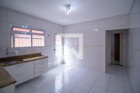 Casa à venda com 100m², 2 quartos e 2 vagas Casa à venda com 100m², 2 quartos e 2 vagasCozinha