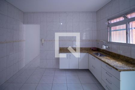 Casa à venda com 100m², 2 quartos e 2 vagas Casa à venda com 100m², 2 quartos e 2 vagasCozinha