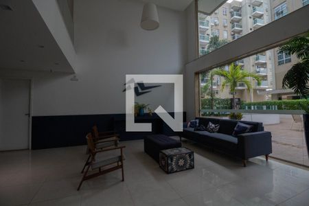 Apartamento à venda com 40m², 1 quarto e 1 vaga Apartamento à venda com 40m², 1 quarto e 1 vagaHall