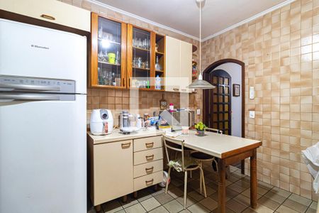 Casa à venda com 165m², 3 quartos e 2 vagasCozinha