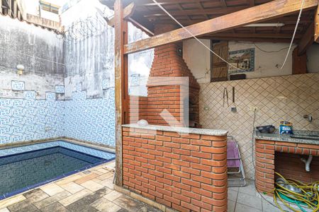 Casa à venda com 165m², 3 quartos e 2 vagasÁrea comum - Churrasqueira