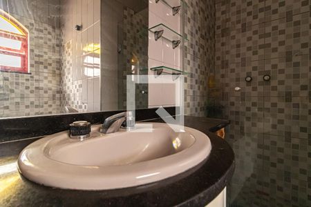 Casa à venda com 165m², 3 quartos e 2 vagasBanheiro do Quarto 2