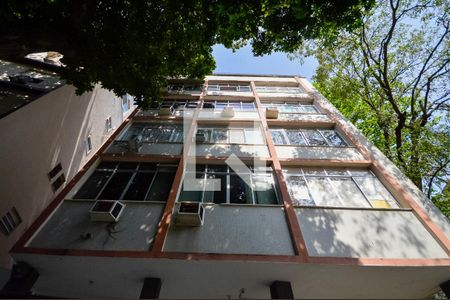 Apartamento à venda com 90m², 3 quartos e 1 vaga Apartamento à venda com 90m², 3 quartos e 1 vagaFachada