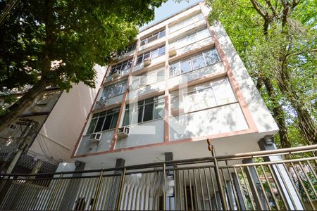 Apartamento à venda com 90m², 3 quartos e 1 vaga Apartamento à venda com 90m², 3 quartos e 1 vagaFachada
