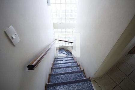 Casa à venda com 300m², 3 quartos e 4 vagasEscada