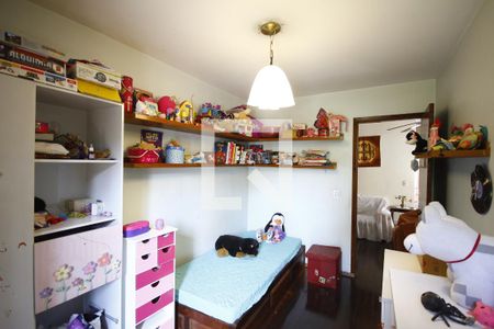 Casa à venda com 300m², 3 quartos e 4 vagasQuarto 2