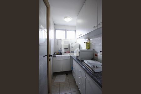 Casa à venda com 300m², 3 quartos e 4 vagasCozinha de apoio