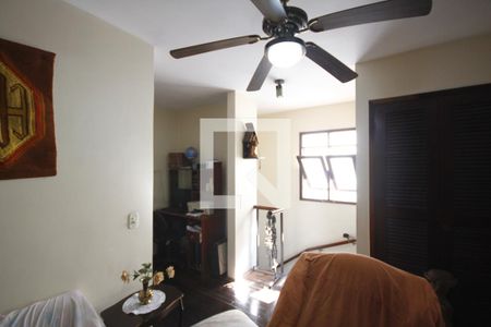 Casa à venda com 300m², 3 quartos e 4 vagasSala de Passagem